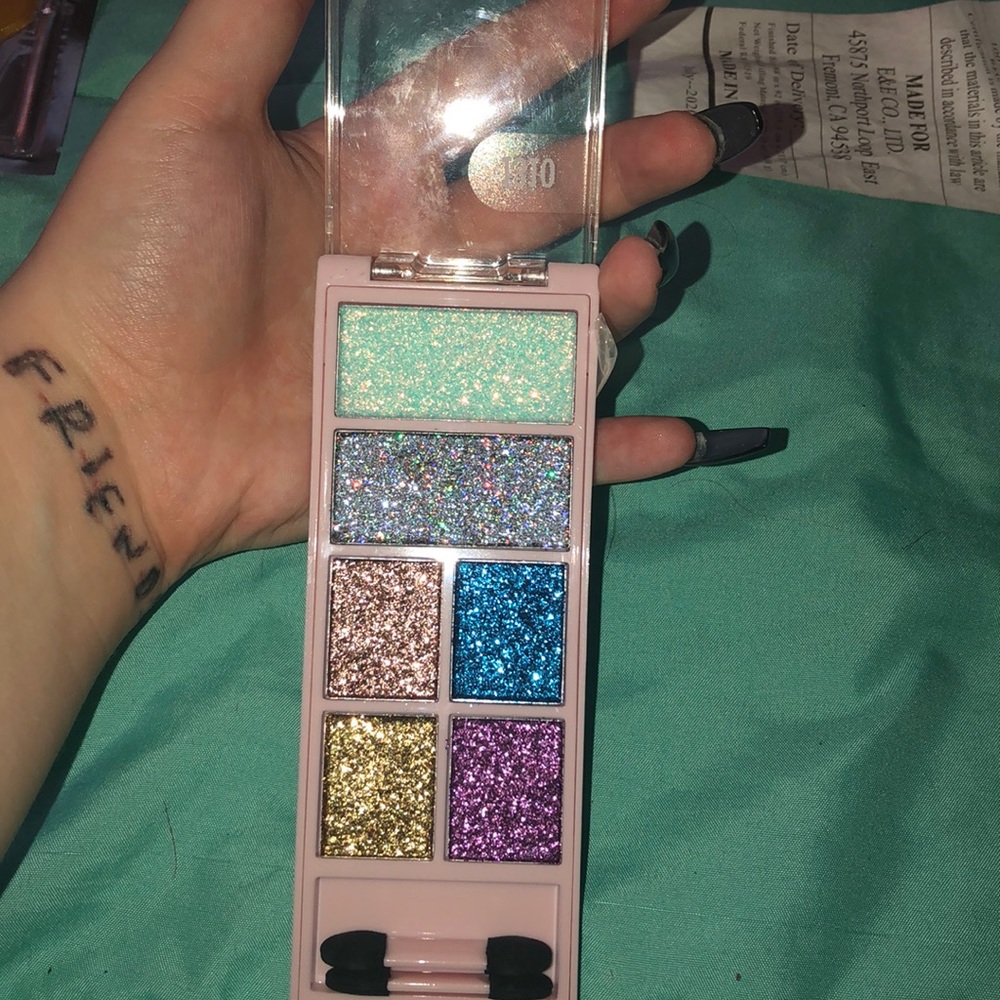 Beauty Bundle - Picture 3 of 5